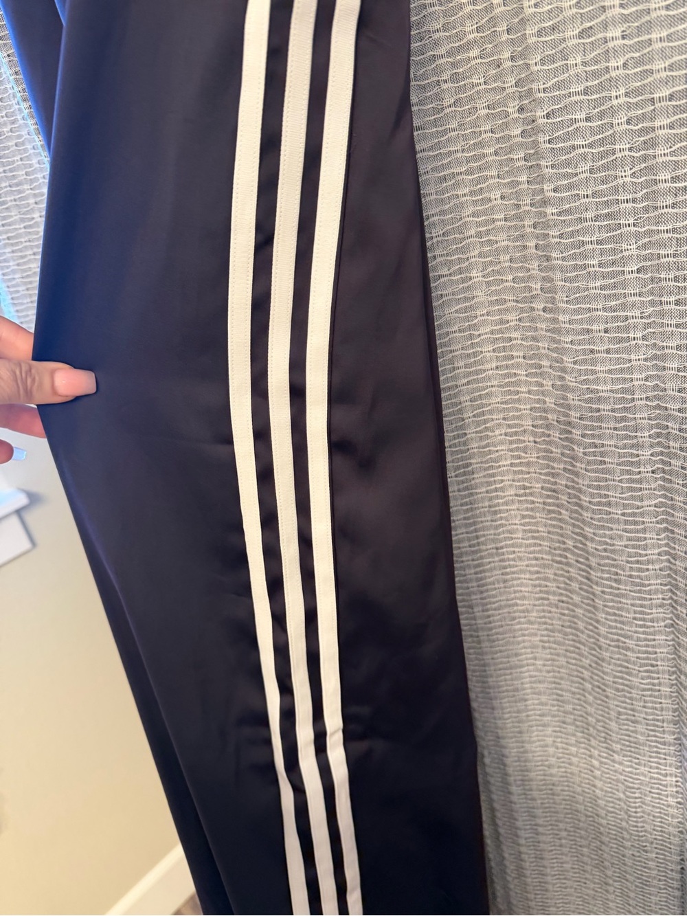 Wide leg Adidas Track Style Pant - Size 14 - Picture 3 of 9